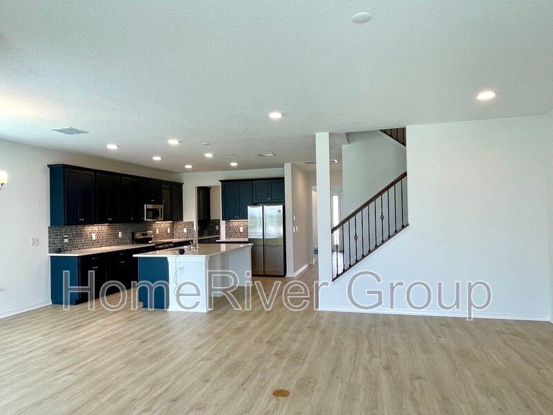Building Photo - 10701 New Morning Dr