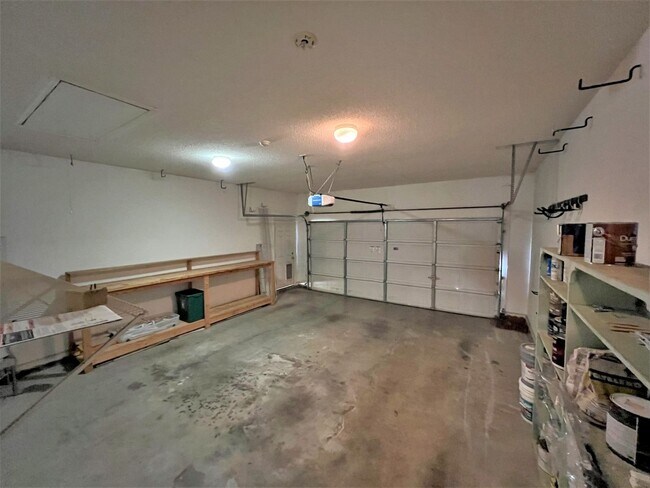 Building Photo - 6017 Tennyson Dr