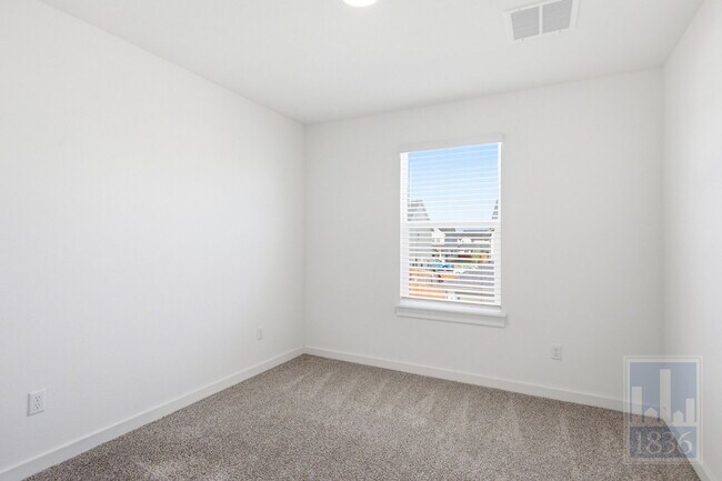 Building Photo - 2519 Rose Archer Ln