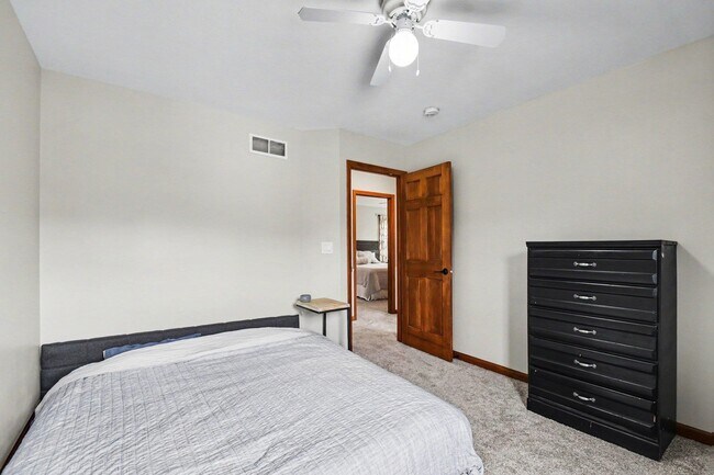 Building Photo - 51222 Crooked Oak Dr