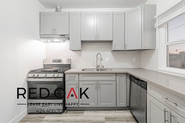 Building Photo - 1056 Normandie Ave