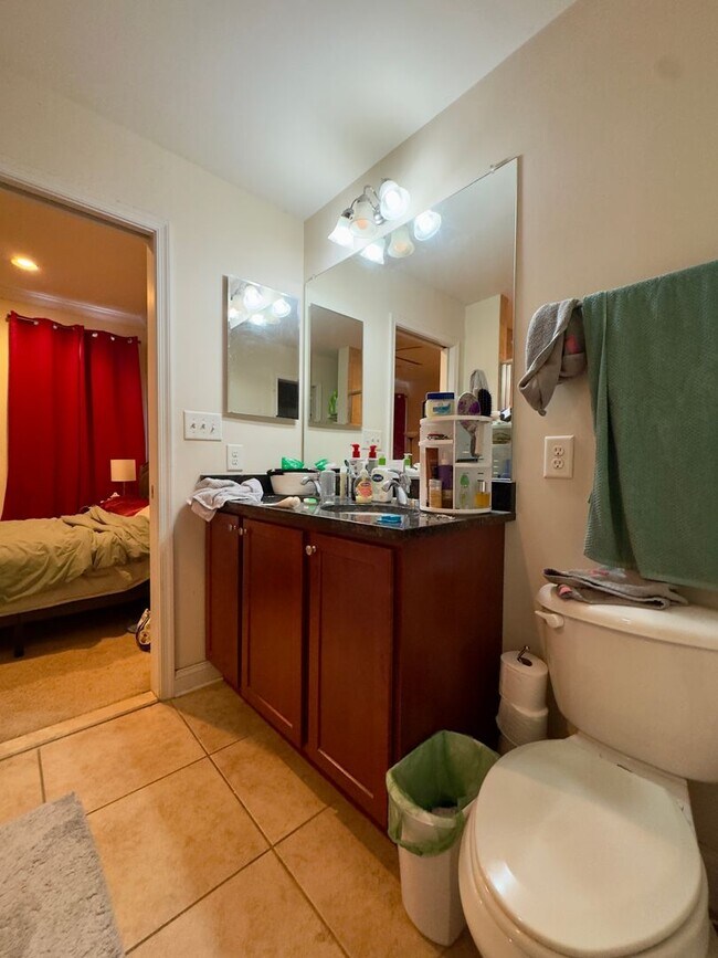 Building Photo - Charming 2 Bedroom/2 Bathroom Townhome near Patterson Park, Baltimore, MD!