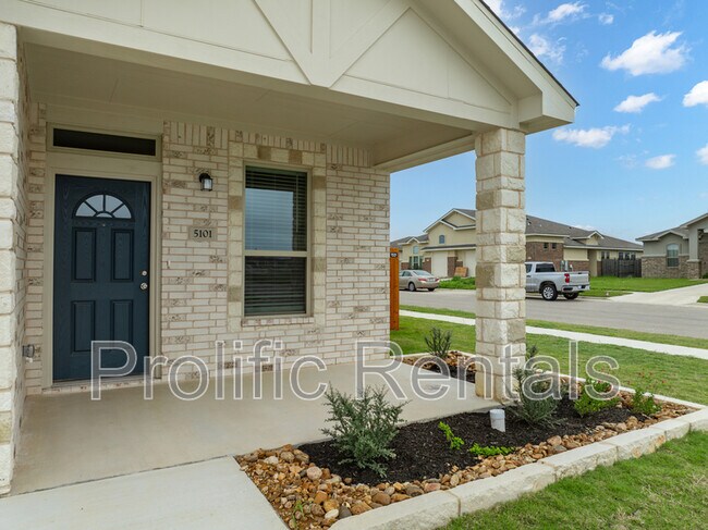 Building Photo - 5101 Rose Petal Ct