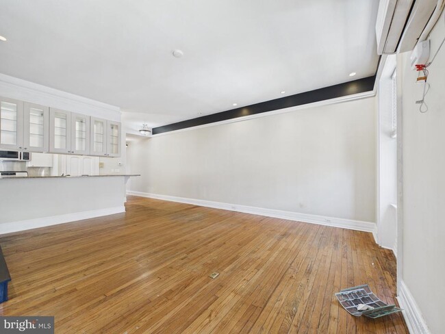 Building Photo - 2220 Delancey St