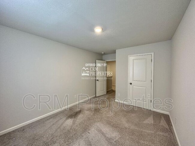 Building Photo - 974 Woodland Spgs Dr