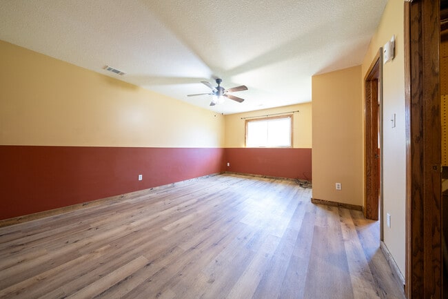 Building Photo - 1705 Slater Ln