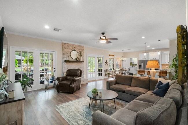 Building Photo - 415 Lago Trace Dr