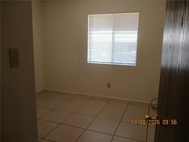 Building Photo - 2801 Colibri Courte