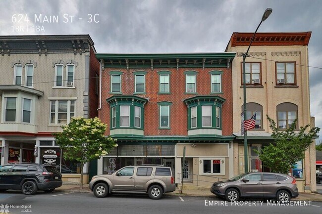 Primary Photo - 624 Main St
