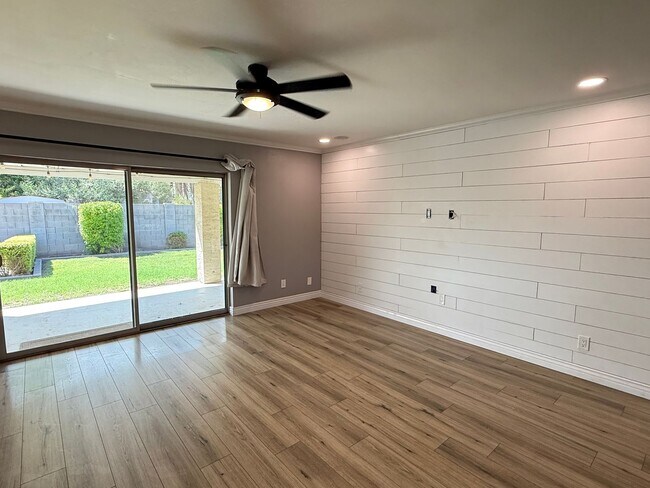 Building Photo - 1742 S Hall