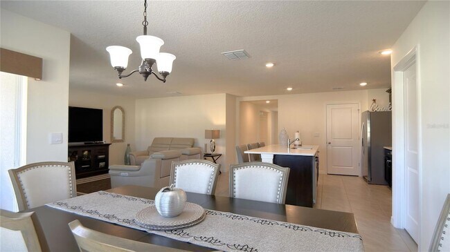 Building Photo - 7011 SW 136th Ln