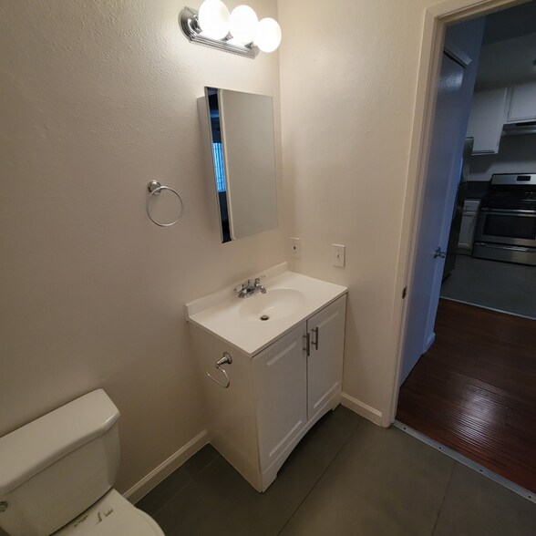 Building Photo - 5011 Monte Vista St