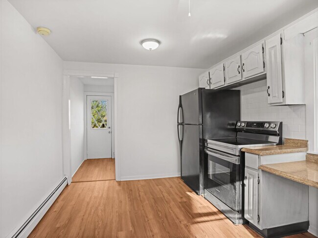 Building Photo - 500 Sport Hill Rd