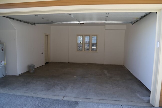 Building Photo - 971Circ