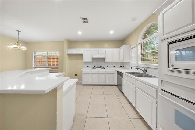 Building Photo - 2808 Barksdale Dr