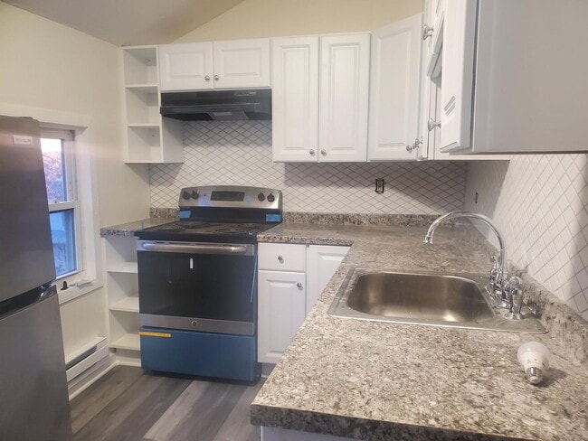 Primary Photo - 42-44 Potomac