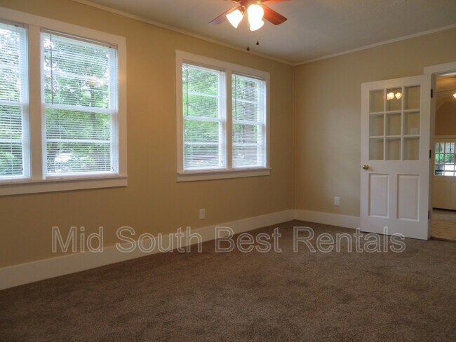 Building Photo - 2243 Hillside Ave