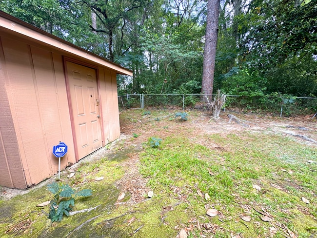 Building Photo - 5452 Ardell Dr