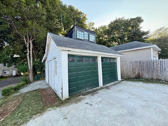 Building Photo - 94 Blackhall St