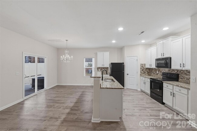 Building Photo - 8422 Candlenut Ln