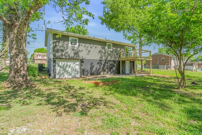 Building Photo - 2827 Shiloh Cir