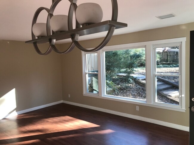 Building Photo - 217 Morehead St