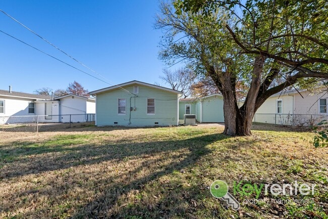 Building Photo - Charming 3-Bedroom Home in Southwest Wichita – Move-In Ready!