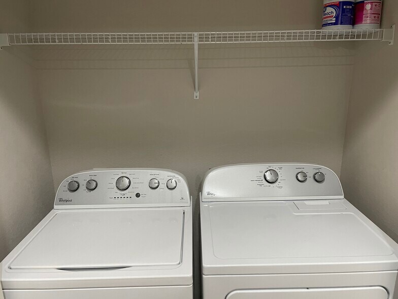 Building Photo - 27515 Desert Willow Way