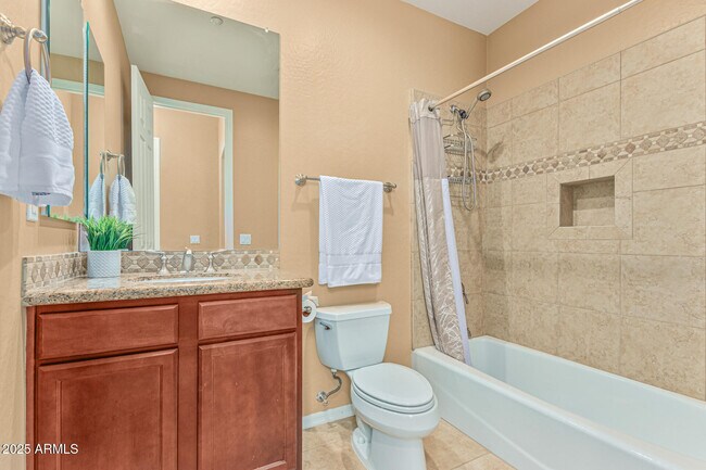 Building Photo - 14806 Luna Cir