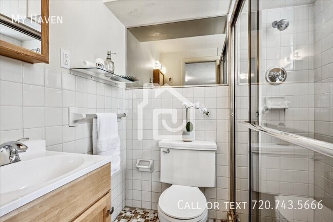 Building Photo - 2670 W 40th Ave