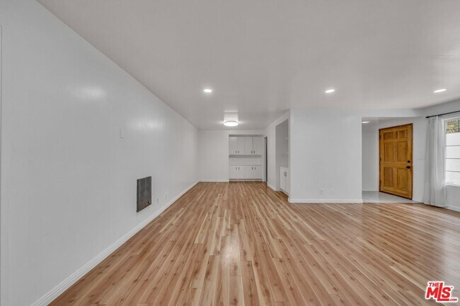 Building Photo - 1014 4th St