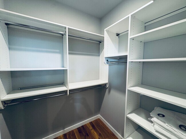 Building Photo - West AVL - Spacious, Beautiful Modern Home