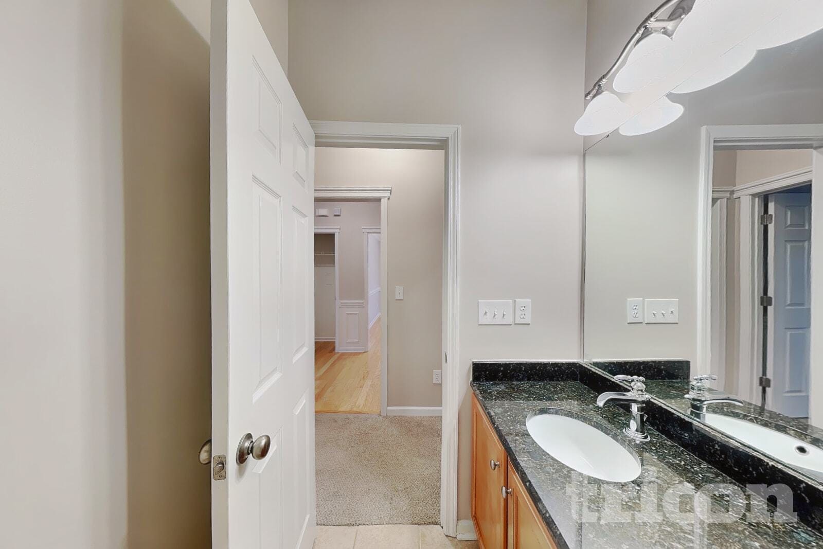 Building Photo - 15609 Carrington Ridge Dr