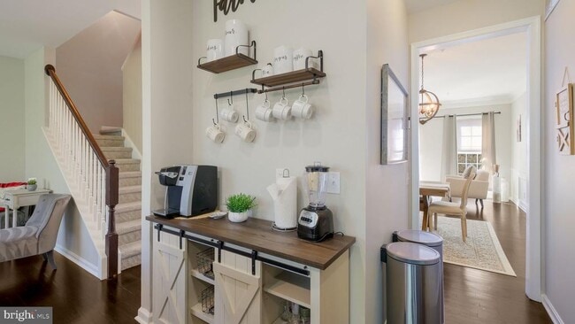 Building Photo - 303 Hilltop Ct