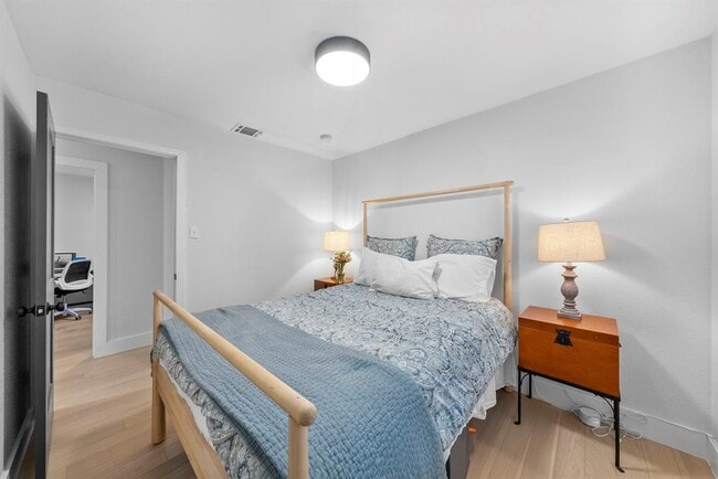 Building Photo - 7901 Seminary Ridge Dr