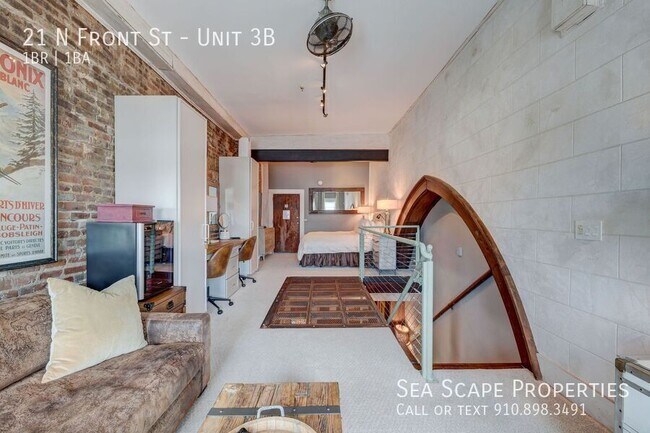 Building Photo - 21 N Front St