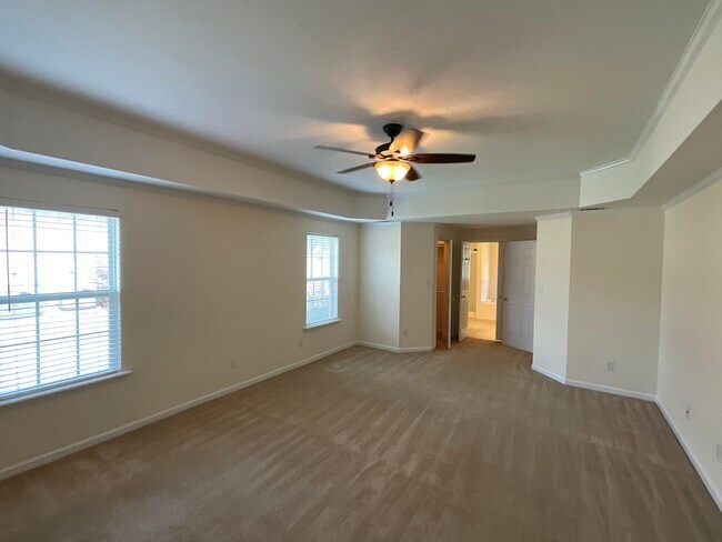 Building Photo - 375 Barnsley Dr