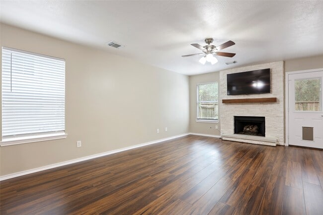 Building Photo - 134 S Walden Elms Cir