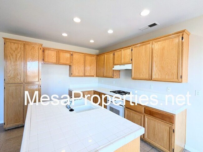 Building Photo - 15529 Bow String St