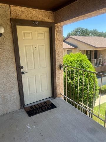 Building Photo - 1730 Crestpoint Dr