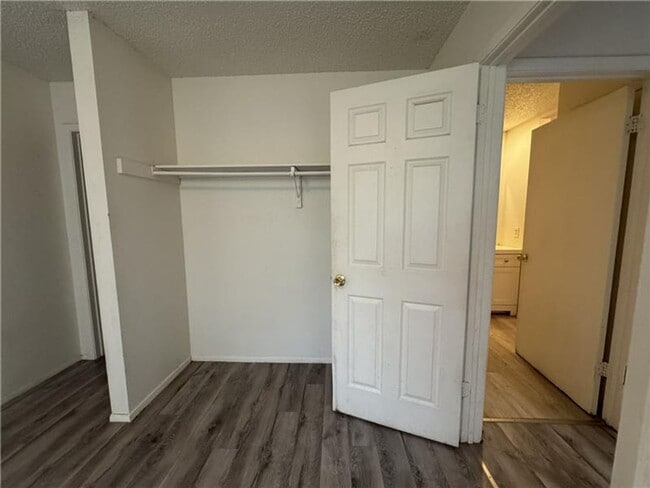 Building Photo - 11783 Spring Song Dr