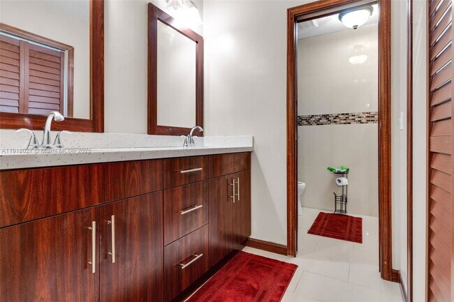 Building Photo - 9532 SW 154th Pl