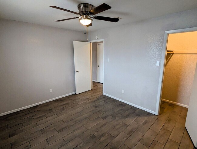 Building Photo - 201 W Anderson Ave