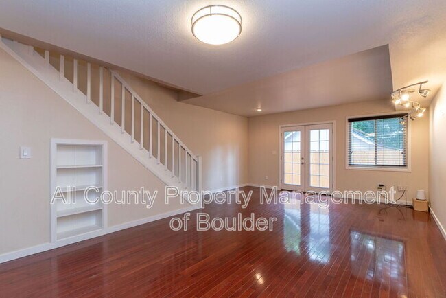 Building Photo - 1039 Maxwell Ave