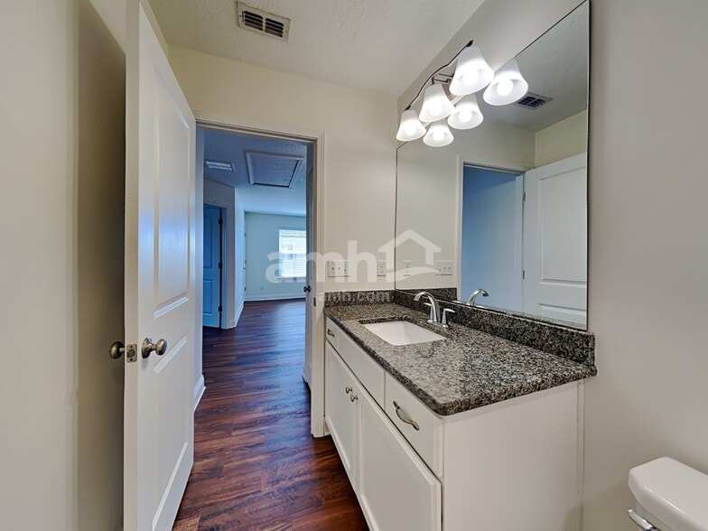 Building Photo - 730 Celebration Lane