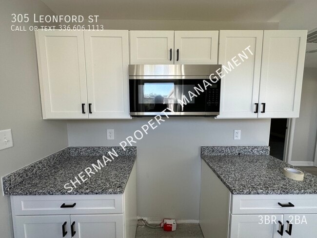 Building Photo - 305 Leonford St