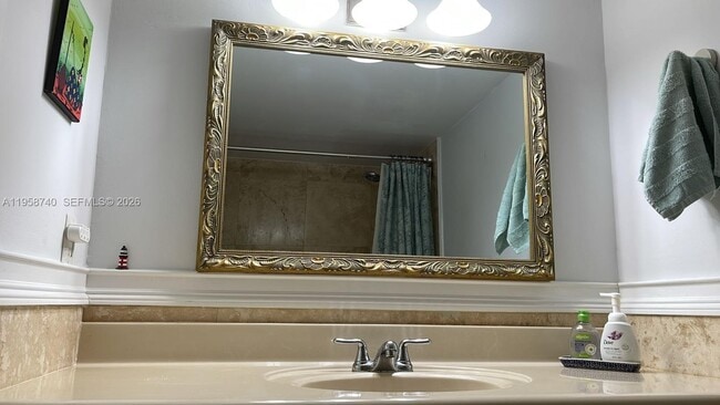 Building Photo - 3180 S Ocean Dr