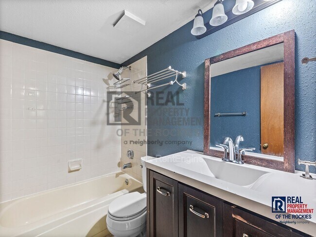 Building Photo - 1013 Kremmling Ln