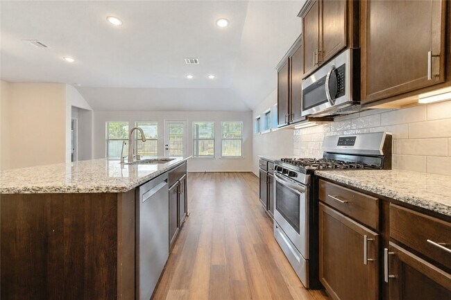 Building Photo - 101 Sunray Creek Dr