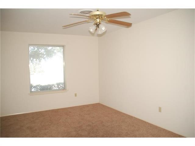 Building Photo - 409 Wilshire Dr
